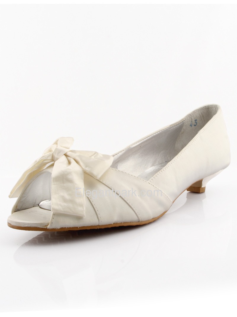 low heeled satin shoes