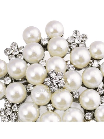 BP1702 Women Fashion Jewelry Beautiful Pearls Flower Crystal Brooch Pin Silver